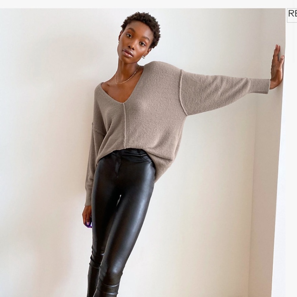 Wilfred Relaxed V-Neck Sweater